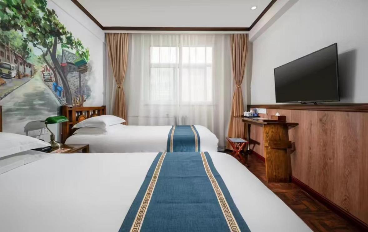 Nostalgia Hotel Beijing Guozijian Ghost Street - Near Beijing Lama Temple, Beihai Park, Jingshan Park, Drum Tower, Houhai Bar Street, Tian'Anmen Square, Located In Beijing Traditional Hutongs, 5 Minutes Away From Beixinqiao Metro Station Екстер'єр фото