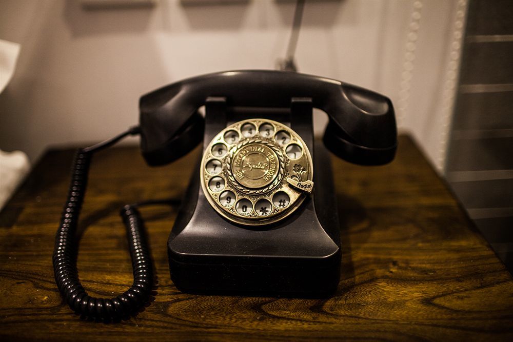 Nostalgia Hotel Beijing Guozijian Ghost Street - Near Beijing Lama Temple, Beihai Park, Jingshan Park, Drum Tower, Houhai Bar Street, Tian'Anmen Square, Located In Beijing Traditional Hutongs, 5 Minutes Away From Beixinqiao Metro Station Екстер'єр фото